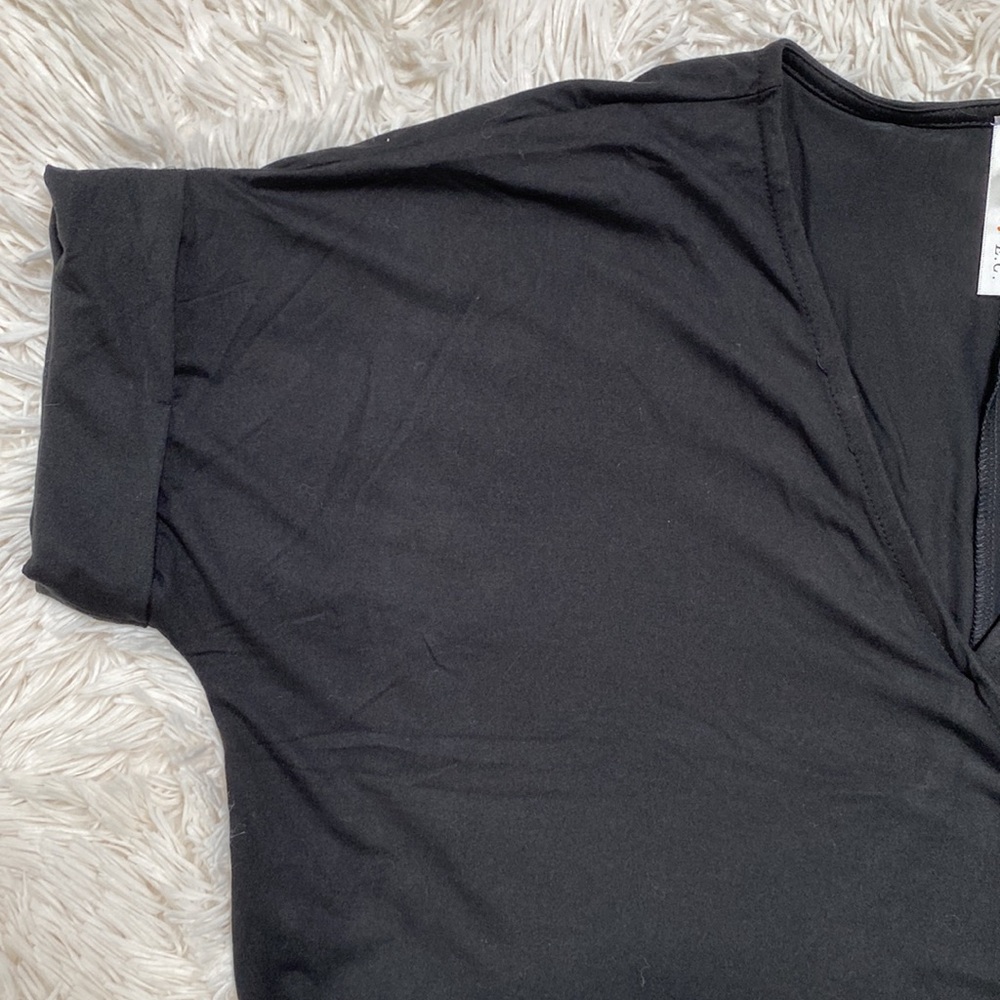 E.C. Front Wrap Top 💗 Black - Picture 5 of 11